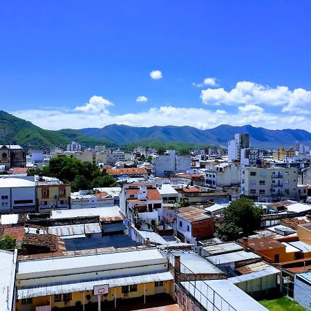 Comodo Y Versatil En Casco Historico Apartment Salta Bagian luar foto