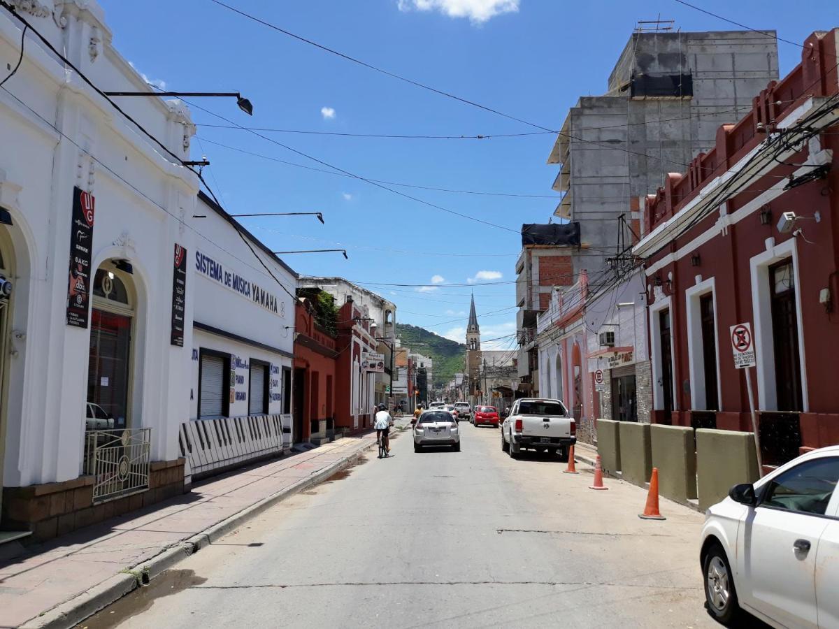 Comodo Y Versatil En Casco Historico Apartment Salta Bagian luar foto